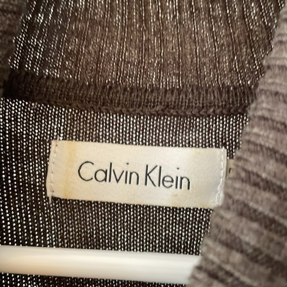 Calvin Klein - Picture 2 of 3